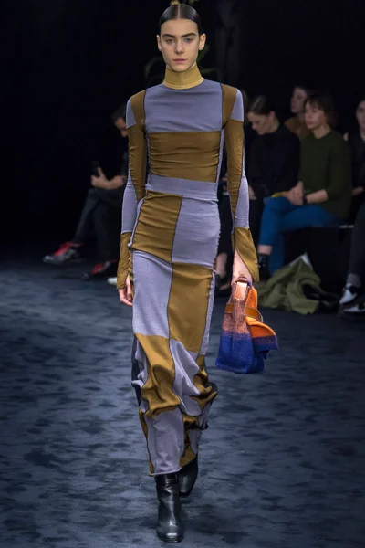 Look 38